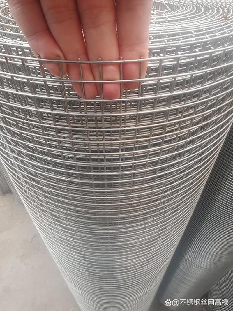 护栏网在现代建筑中的应用与发展趋势
